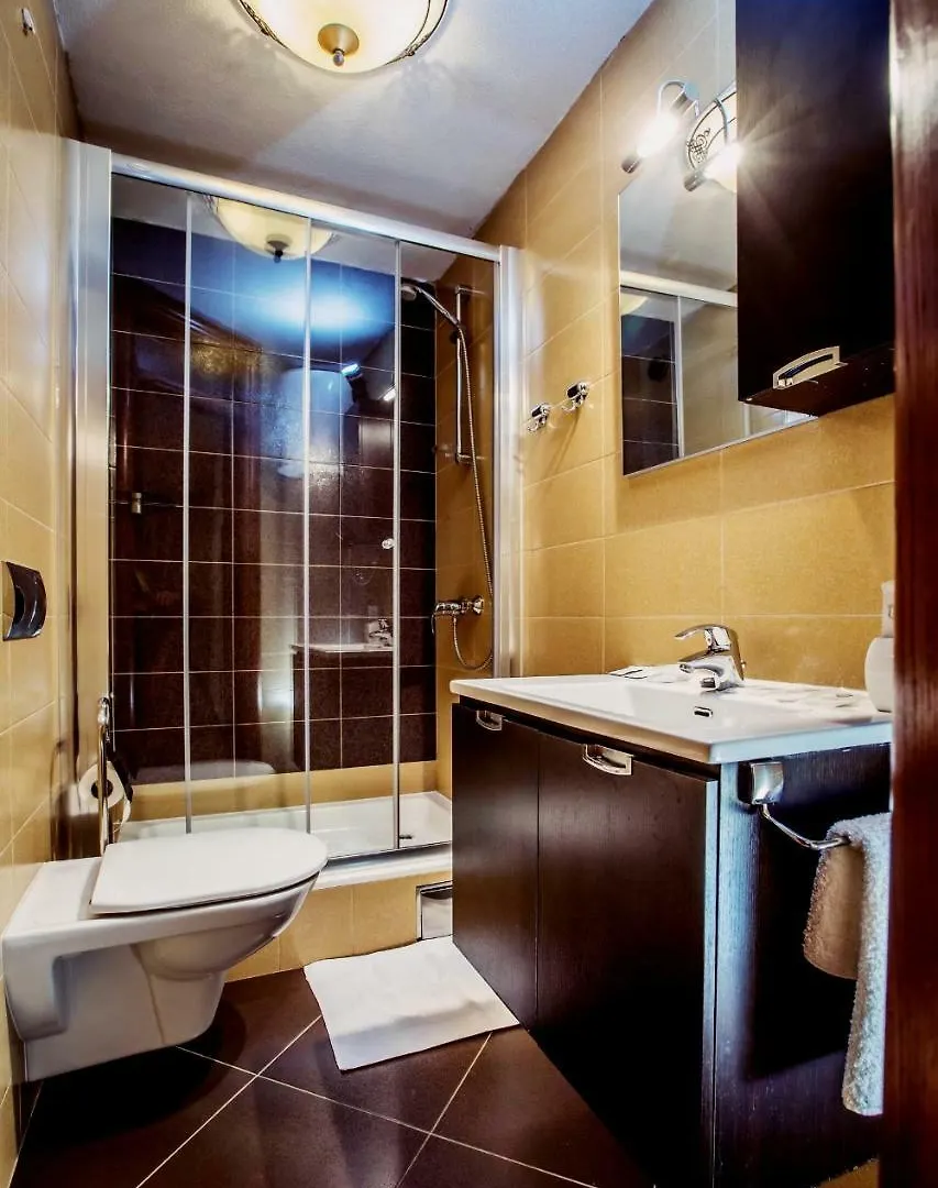 Dimora Picco Bello Трогир 3*,